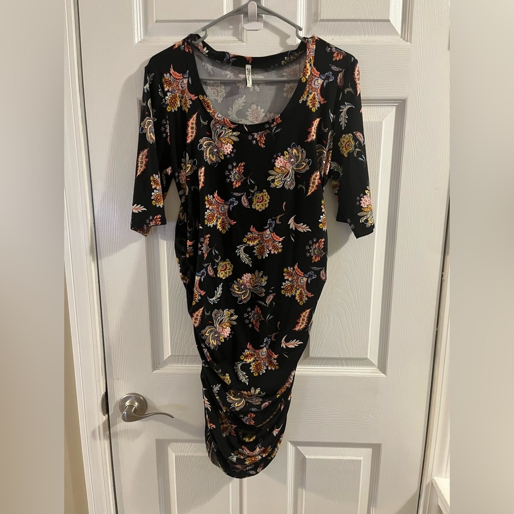 WOMEN'S MATERNITY RUCHED DRESS BY MOTHER BEE SIZE LARGE
